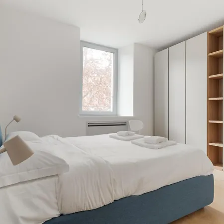 Guesthost - Cozy Balcony Porta Romana ミラノ